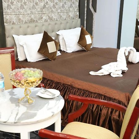 Republic Hotel Patna  Luaran gambar