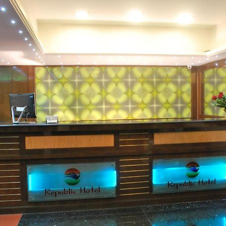 Republic Hotel Patna  Luaran gambar