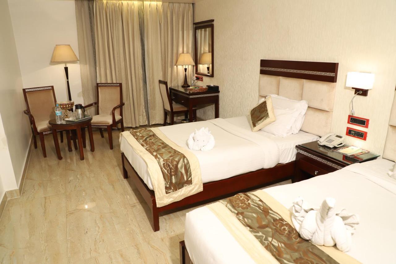 Republic Hotel Patna  Luaran gambar