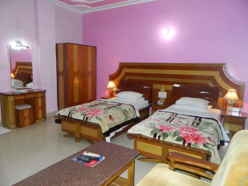 Republic Hotel Patna  Luaran gambar