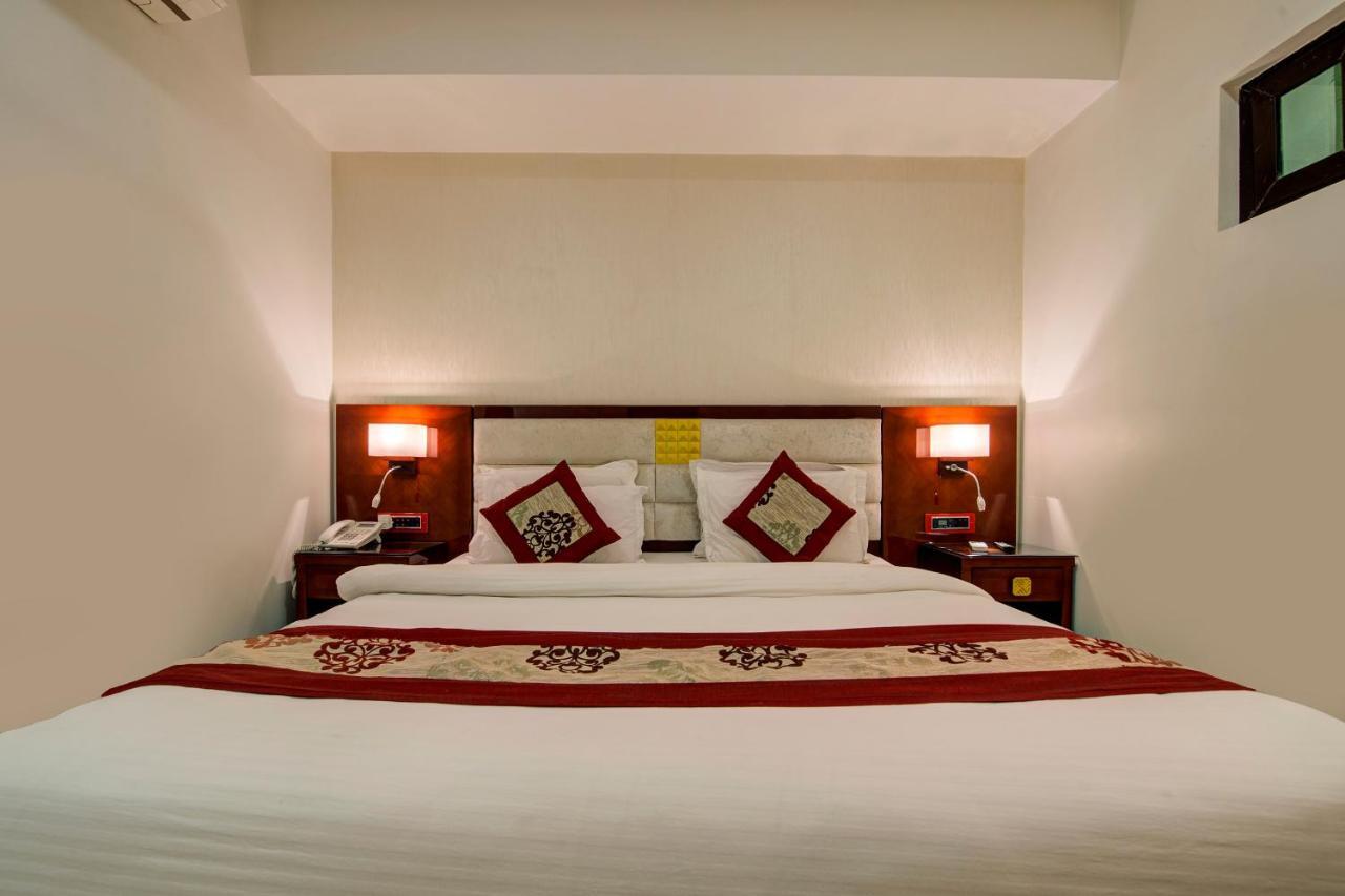 Republic Hotel Patna  Luaran gambar